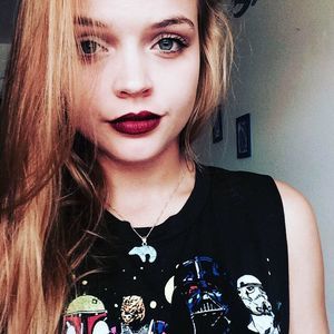 Meet your Posher, Claire